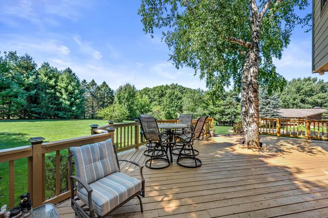 1799 Woodsfield DRIVE, Richfield, WI 53076