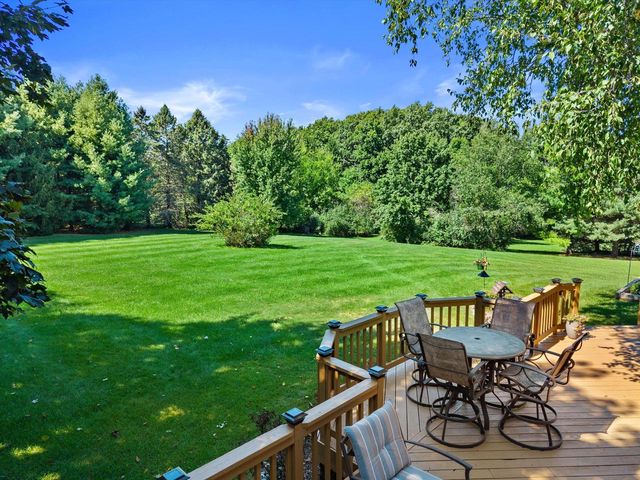 1799 Woodsfield DRIVE, Richfield, WI 53076