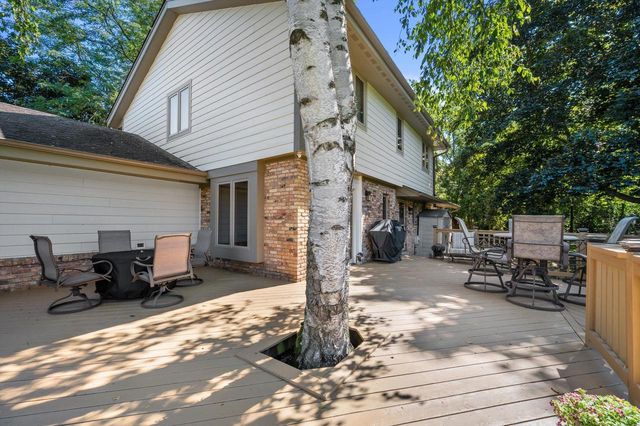 1799 Woodsfield DRIVE, Richfield, WI 53076