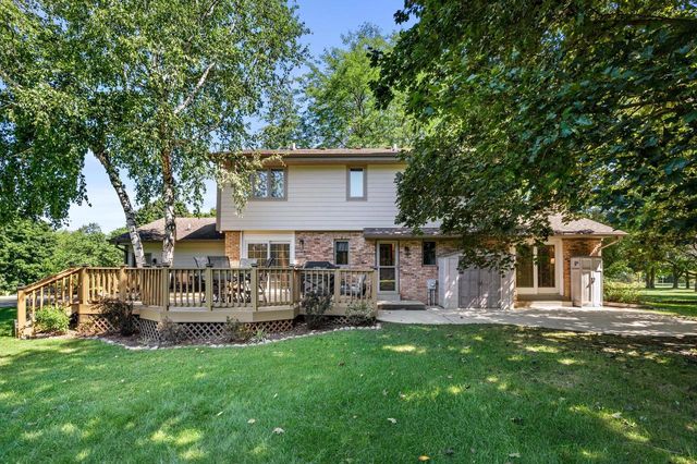 1799 Woodsfield DRIVE, Richfield, WI 53076