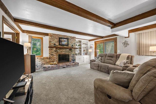 1799 Woodsfield DRIVE, Richfield, WI 53076