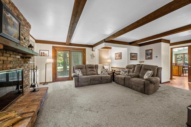 1799 Woodsfield DRIVE, Richfield, WI 53076