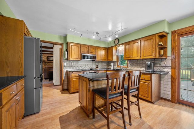 1799 Woodsfield DRIVE, Richfield, WI 53076