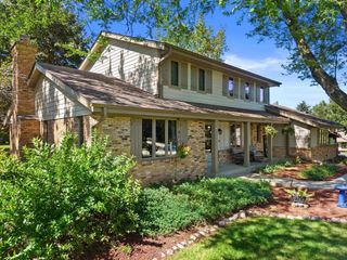 1799 Woodsfield DRIVE, Richfield, WI 53076