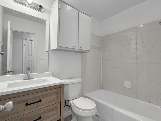403 Fantail LOOP A, Lakeway, TX 78734