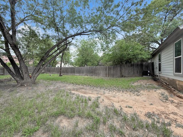 403 Fantail LOOP A, Lakeway, TX 78734