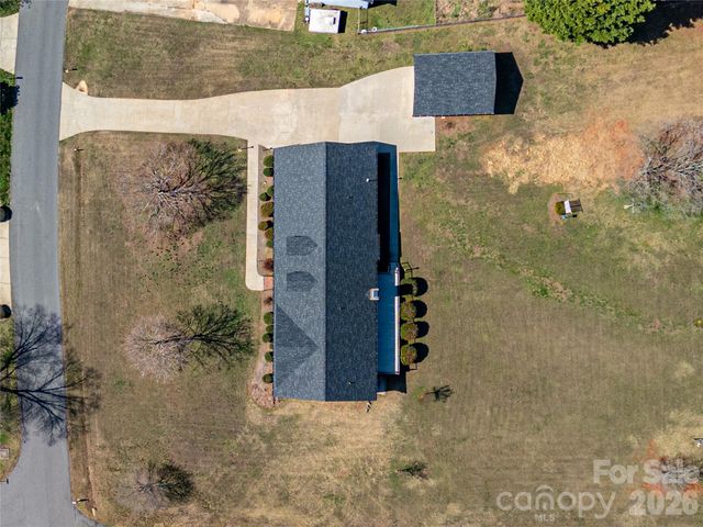 2515 Myra Lane, Lincolnton, NC 28092