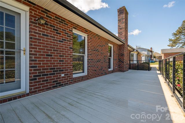 2515 Myra Lane, Lincolnton, NC 28092