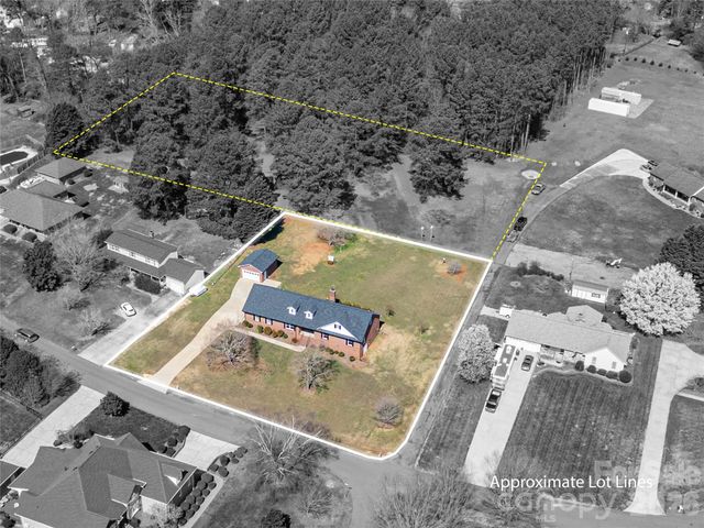 2515 Myra Lane, Lincolnton, NC 28092