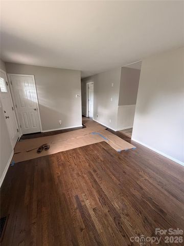 2824 Cedarhurst Drive, Charlotte, NC 28269