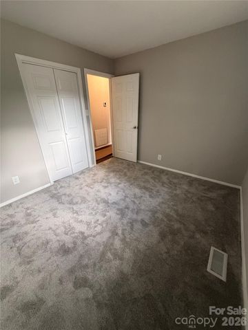 2824 Cedarhurst Drive, Charlotte, NC 28269