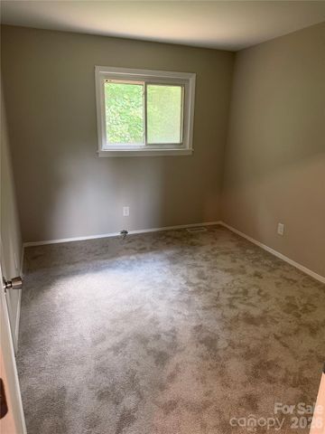 2824 Cedarhurst Drive, Charlotte, NC 28269