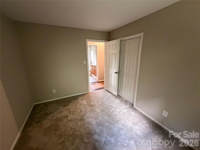 2824 Cedarhurst Drive, Charlotte, NC 28269
