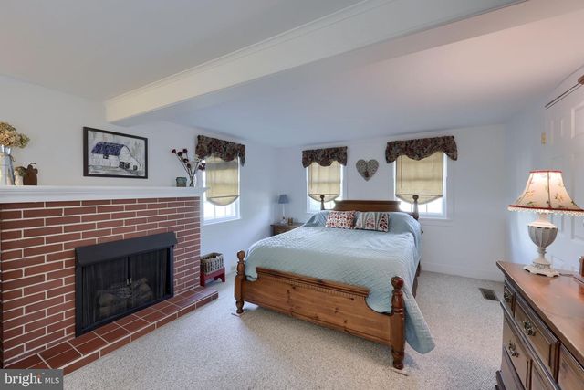 1323 CHURCH ST, Lititz, PA 17543