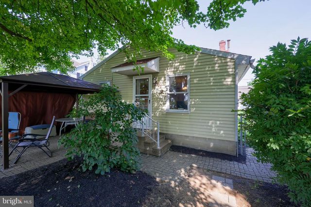 1323 CHURCH ST, Lititz, PA 17543