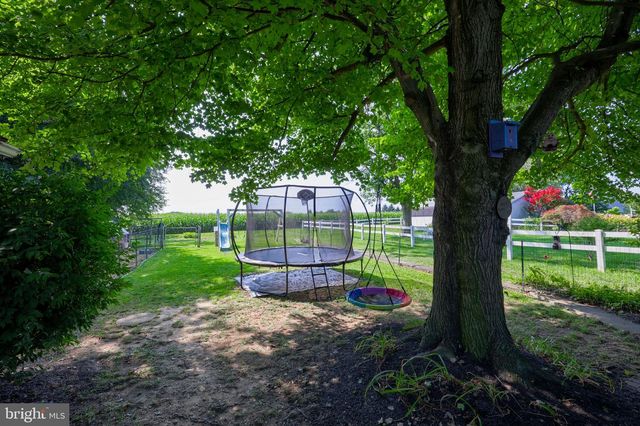 1323 CHURCH ST, Lititz, PA 17543