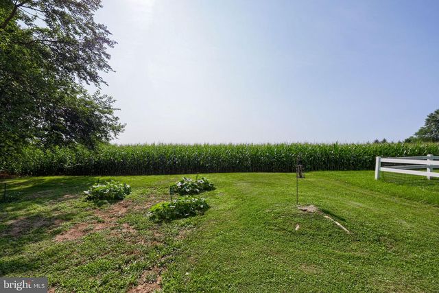 1323 CHURCH ST, Lititz, PA 17543