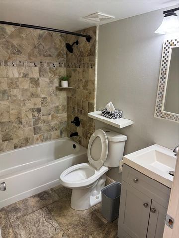 1400 PINE GLEN LANE Bldg 212 D-2, Tarpon Springs, FL 34688