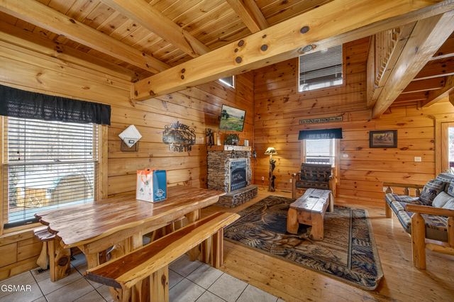 2613 Willow Heights Way, Sevierville, TN 37876