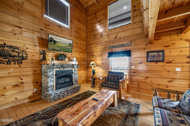 2613 Willow Heights Way, Sevierville, TN 37876