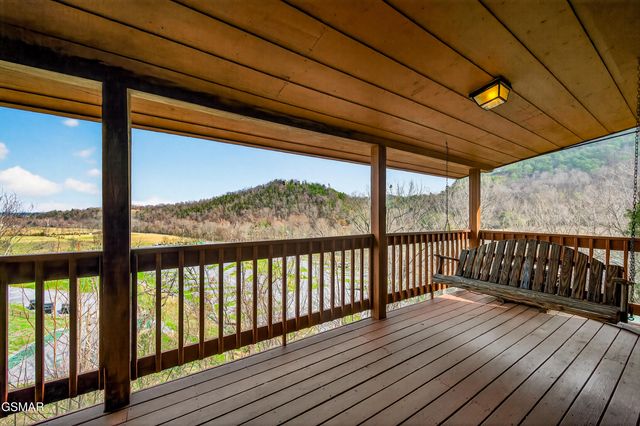 2613 Willow Heights Way, Sevierville, TN 37876