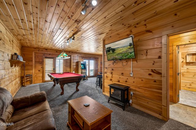 2613 Willow Heights Way, Sevierville, TN 37876