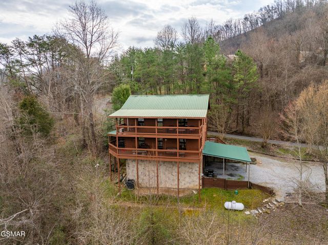 2613 Willow Heights Way, Sevierville, TN 37876