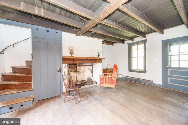 1011 STATE RD, Lincoln University, PA 19352