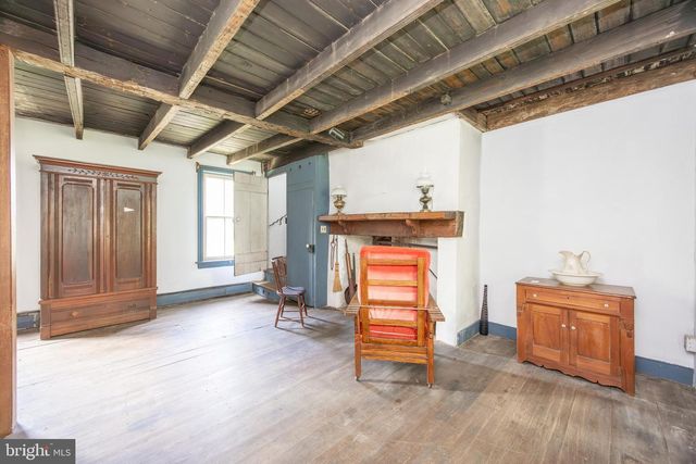 1011 STATE RD, Lincoln University, PA 19352