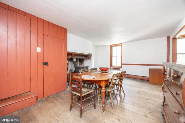 1011 STATE RD, Lincoln University, PA 19352