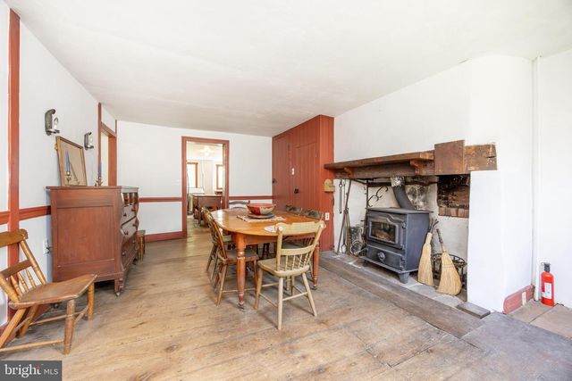 1011 STATE RD, Lincoln University, PA 19352