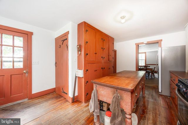 1011 STATE RD, Lincoln University, PA 19352