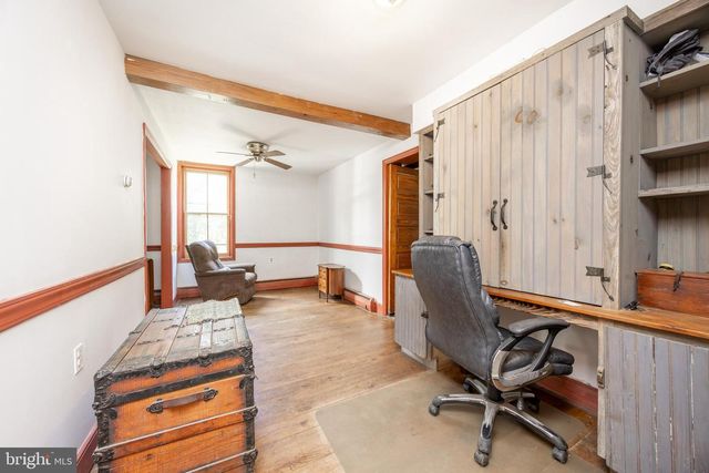 1011 STATE RD, Lincoln University, PA 19352