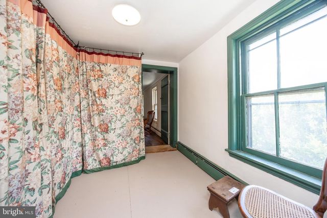 1011 STATE RD, Lincoln University, PA 19352