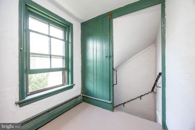 1011 STATE RD, Lincoln University, PA 19352