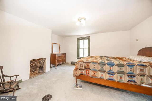 1011 STATE RD, Lincoln University, PA 19352