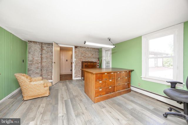 1011 STATE RD, Lincoln University, PA 19352