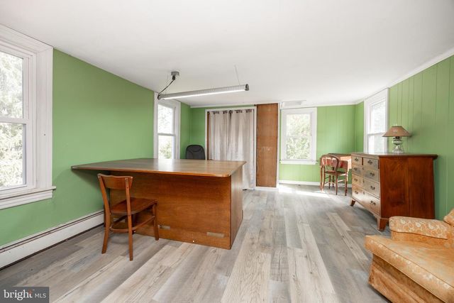 1011 STATE RD, Lincoln University, PA 19352