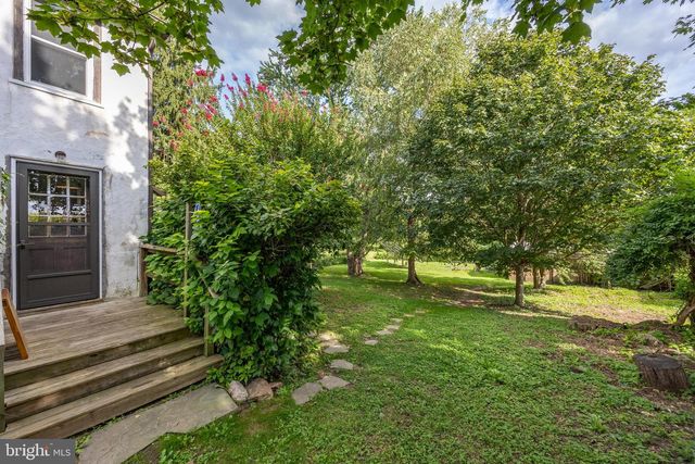 1011 STATE RD, Lincoln University, PA 19352