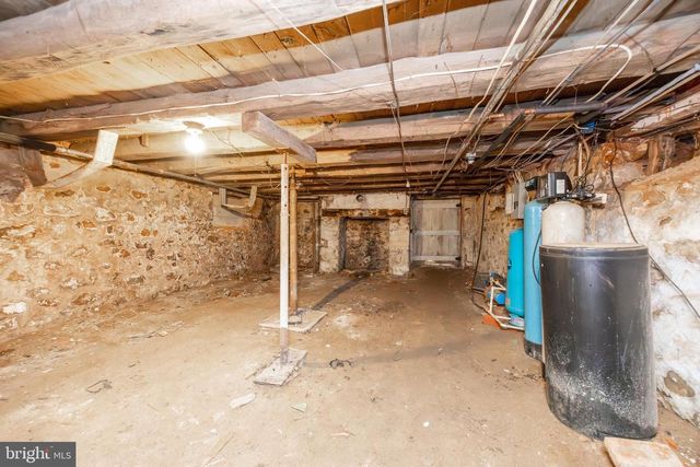 1011 STATE RD, Lincoln University, PA 19352