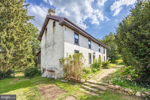 1011 STATE RD, Lincoln University, PA 19352