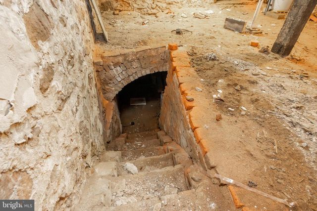 1011 STATE RD, Lincoln University, PA 19352