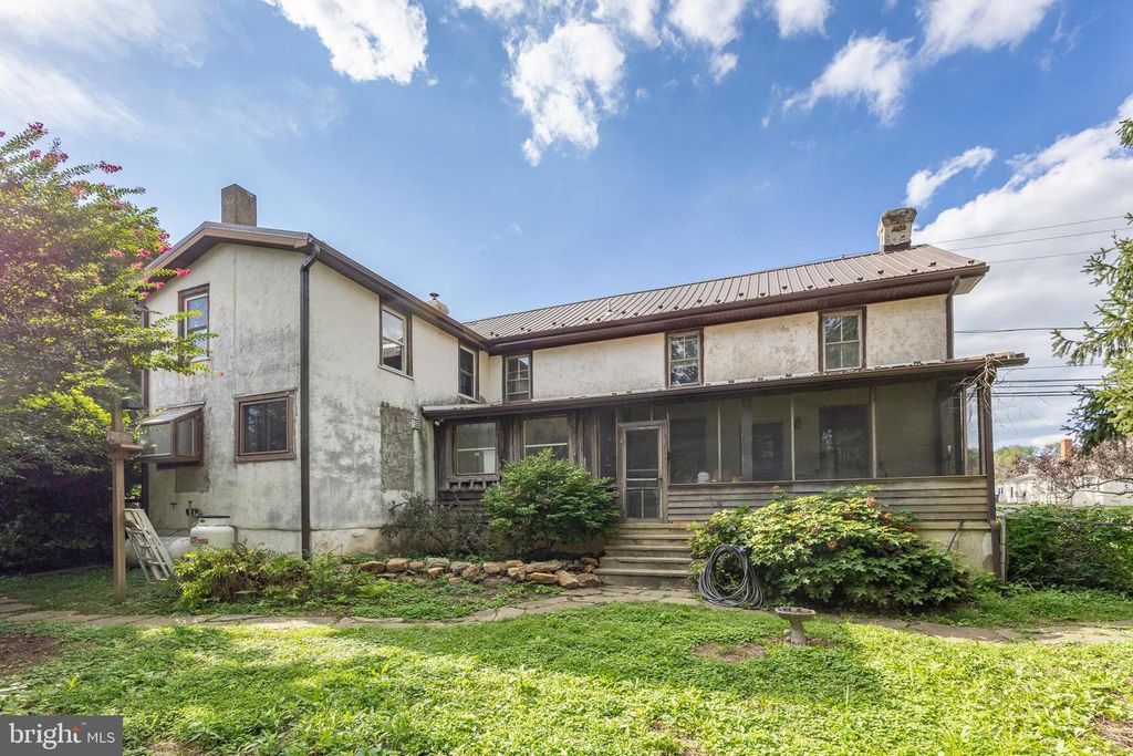 1011 STATE RD, Lincoln University, PA 19352