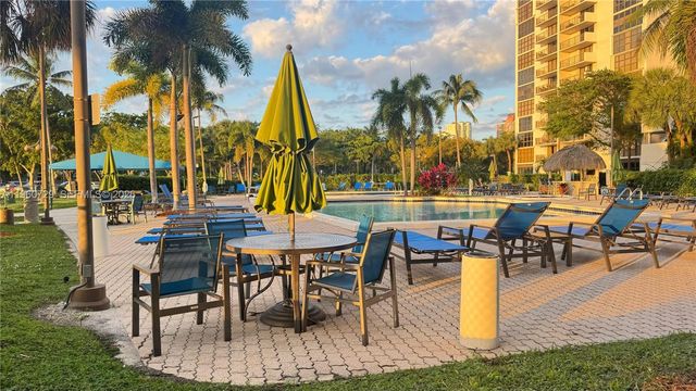 18151 NE 31st Ct 707, Aventura, FL 33160