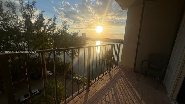 18151 NE 31st Ct 707, Aventura, FL 33160