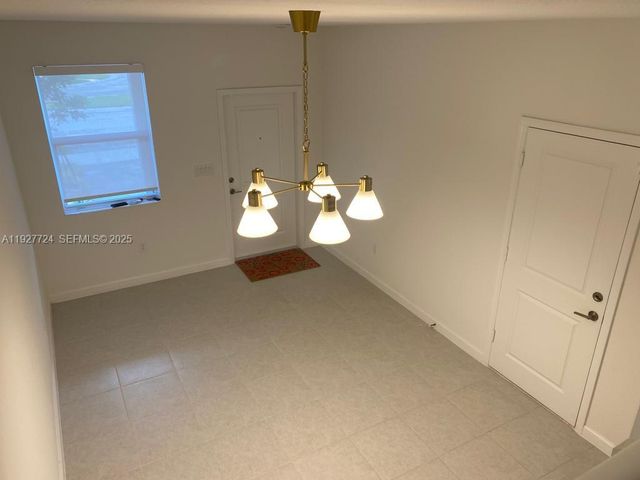 2603 SE 11th St 2603, Homestead, FL 33035