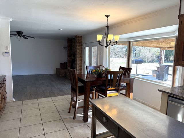 473 County Road Se 3370, Winnsboro, TX 75494