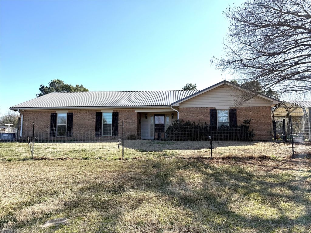 473 County Road Se 3370, Winnsboro, TX 75494