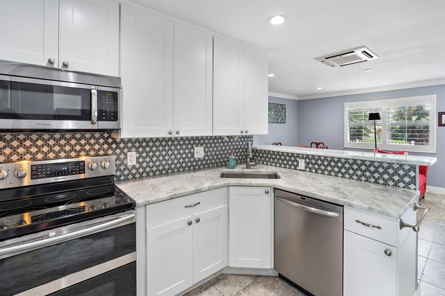1779 Len Drive 1, North Palm Beach, FL 33408