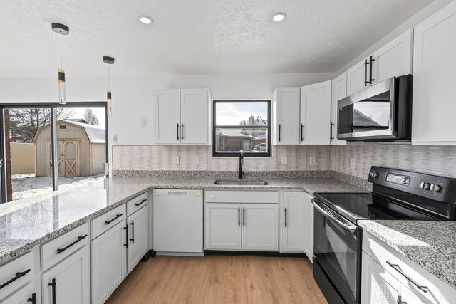 6620 Deer Bluff Drive, Dayton, OH 45424